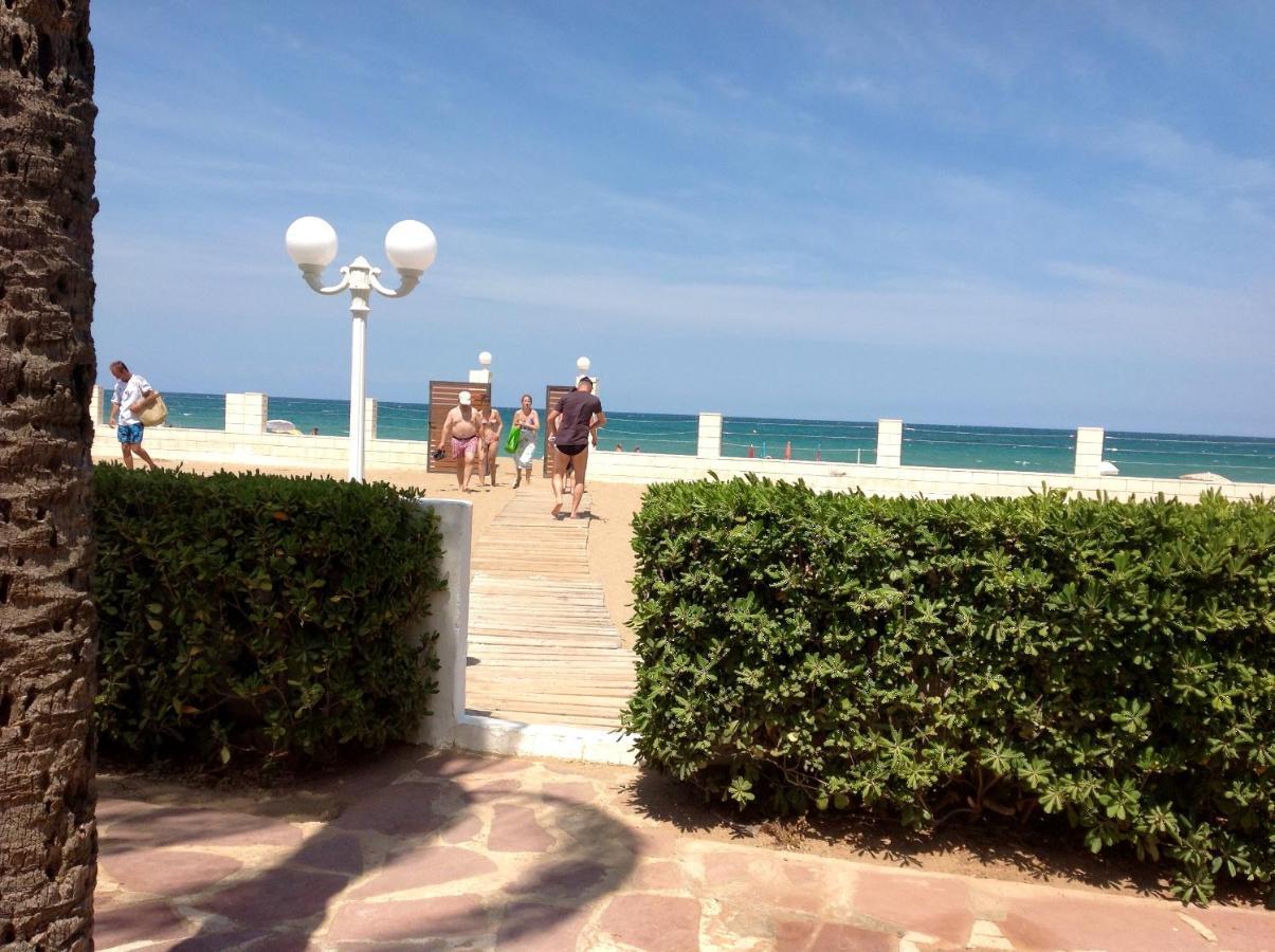 Urbanizacion Primera Linea De Playa Denia Eksteriør bilde
